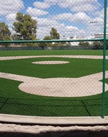 Pasto sintético instalado en una cancha de baseball en Guadalajara por Pasto Sintético Aldrete