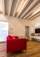 soggiorno travi a vista luce led casa moderna nuova