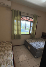 Quarto 2 com duas camas