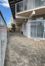 Garagem fechada da Vila Encanto