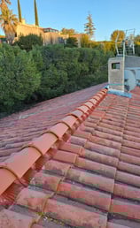 faitage closoir ventilé tuiles crochetées
