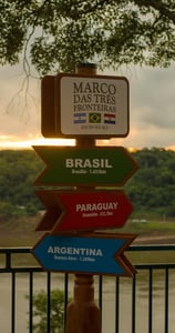 Marco de las tres fronteras: Brasil, Paraguay y Argentina