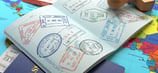 Foto de passaporte e vistos, seção pursers desk.