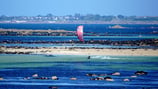Kitesurfeur dans la baie de Goulven