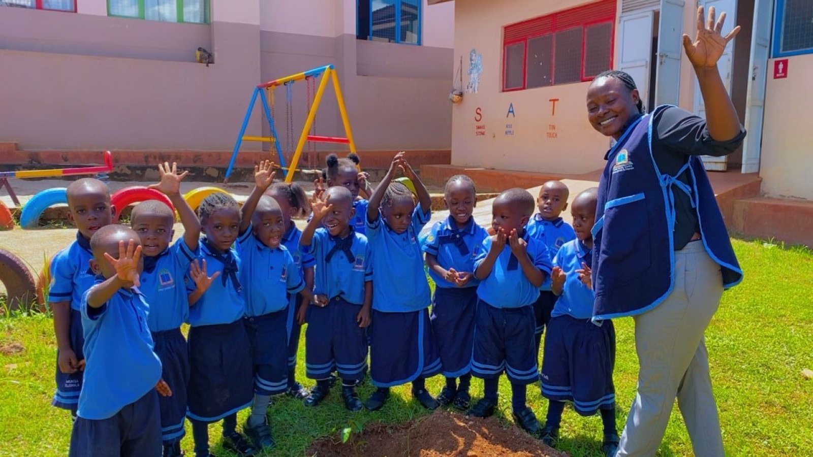 Community and educators at an IREAD ECDL centre