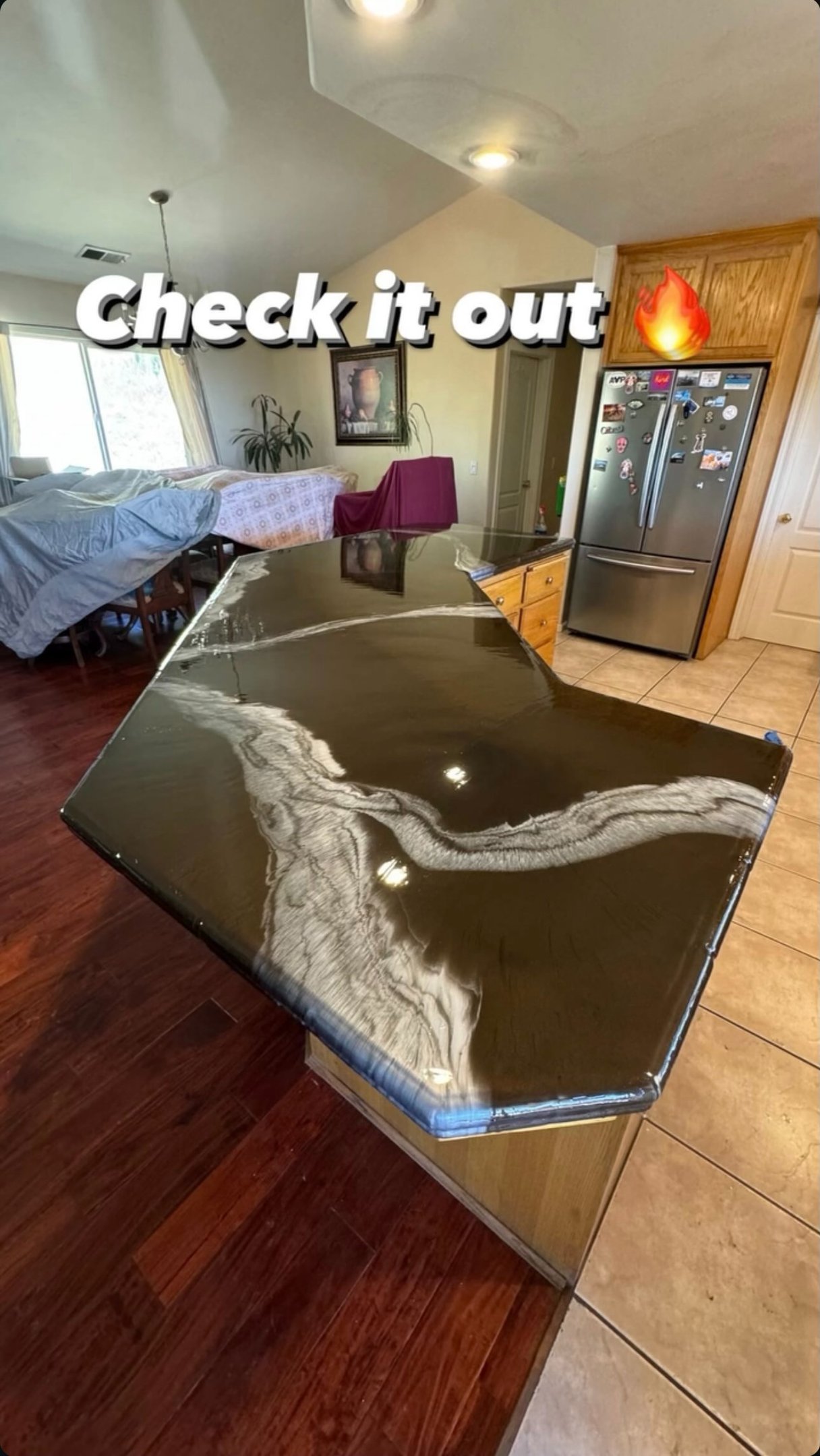 Smooth high-gloss epoxy surface