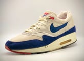 Nike Air Max 1, revolutionizing both comfort and design in sneaker culture.