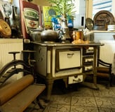 Vintage-Schätze und Retro-Herd – Blick ins Sammellager von Voskuhl & Sohn