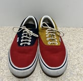 Vans Era, iconic skateboarding sneaker with durable construction and a timeless design, becoming a staple in street culture