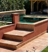 Tomettes terre cuite extérieur piscine