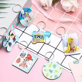 Llavero personalizado con diseño único, perfecto para regalos promocionales o detalles corporativos