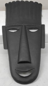 "Ethnic Bastar-style iron mask–handcrafted cultural wall piece-for worldwide trade"