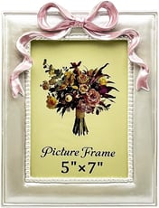 picture frame with bow