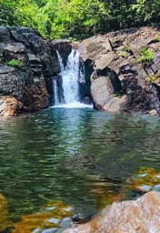 Polgampola Falls
