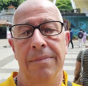 Eric masseur salon de massage cheng long Agde