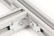 uma estrutura de metal com um conector Conecte vigas e barras