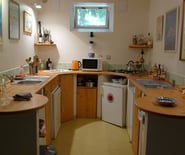 GUEST KITCHEN & OUTSIDE BBQ