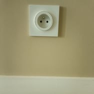 service-pose-prise-electrique-la-roche-sur-yon