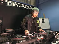 E-TracX DJ School Student Inquisitive Turntablist DMC Skratch