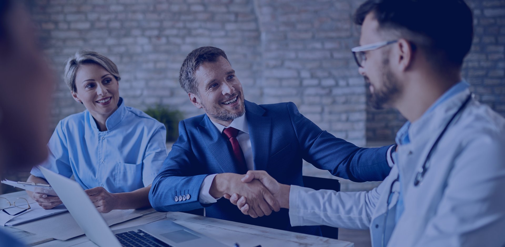 gray computer monitor