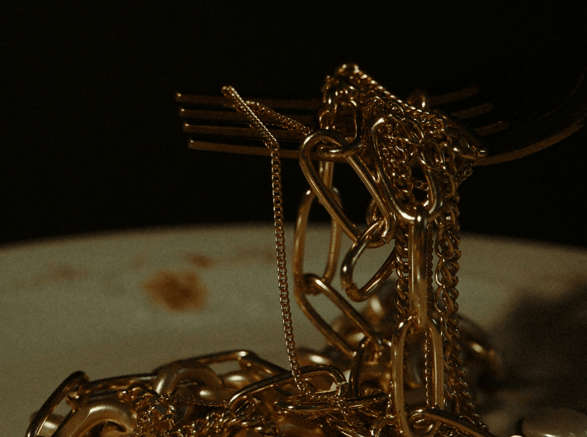 black and white bed linen