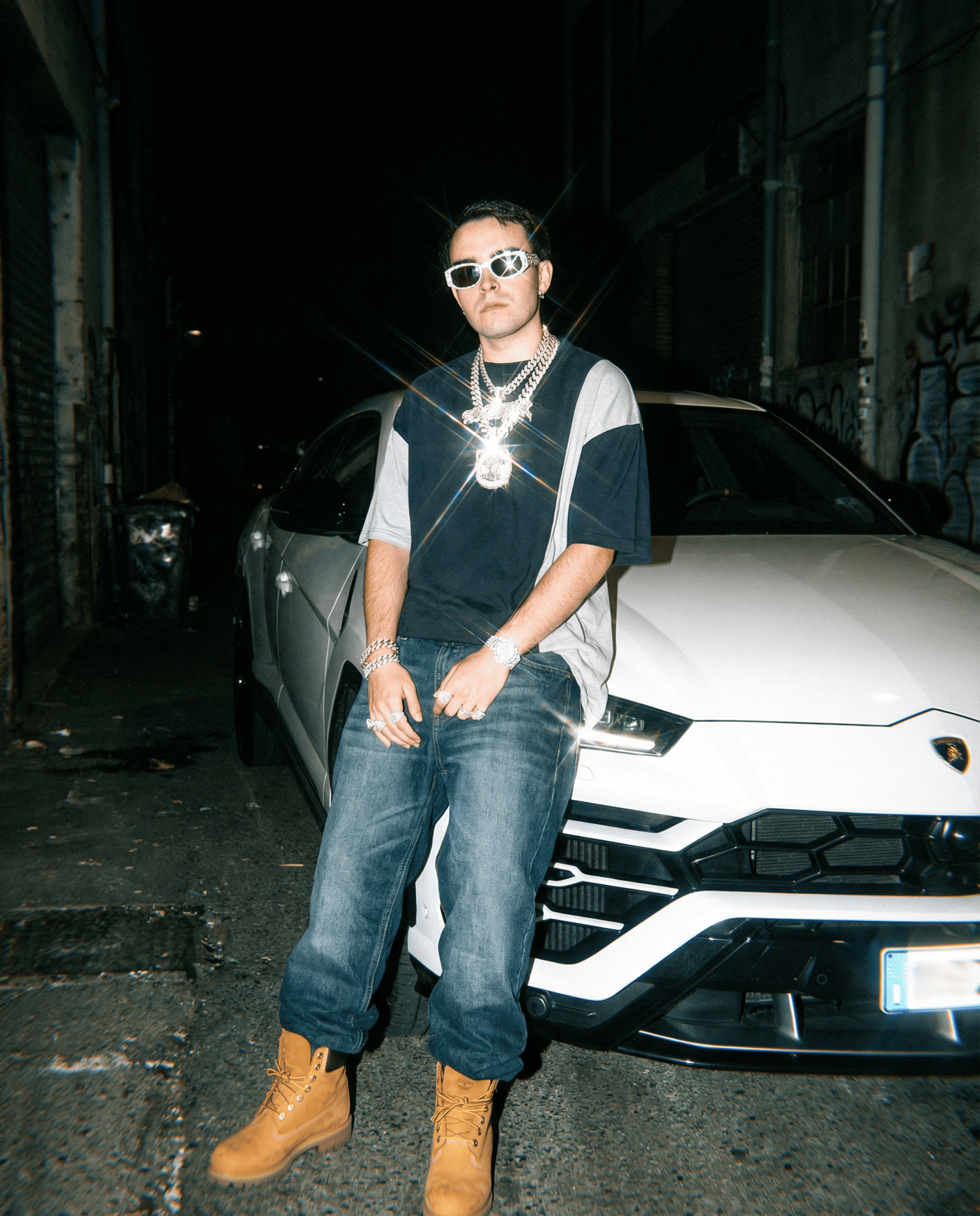 black and white bed linen