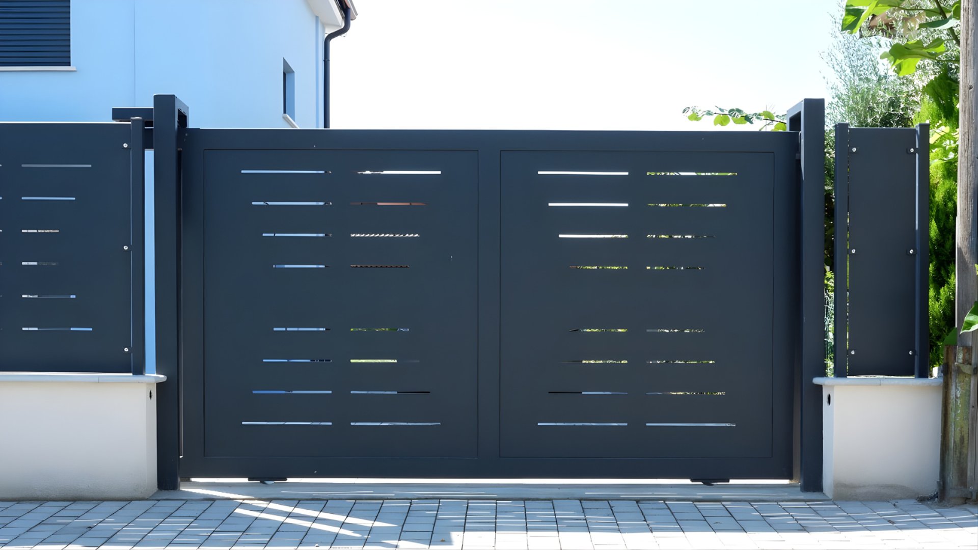 black and white bed linen