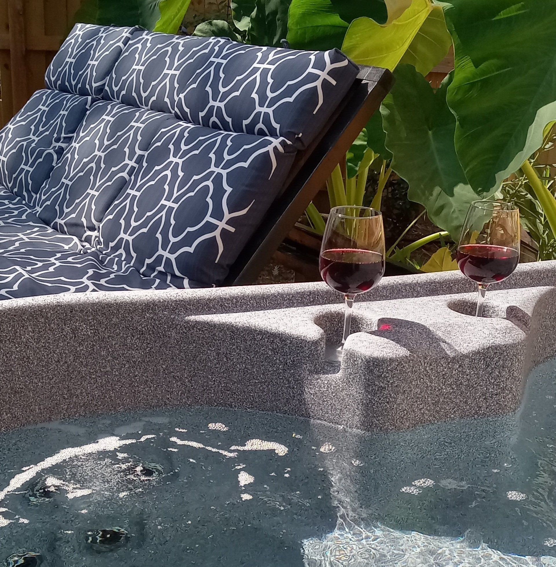 black and white bed linen