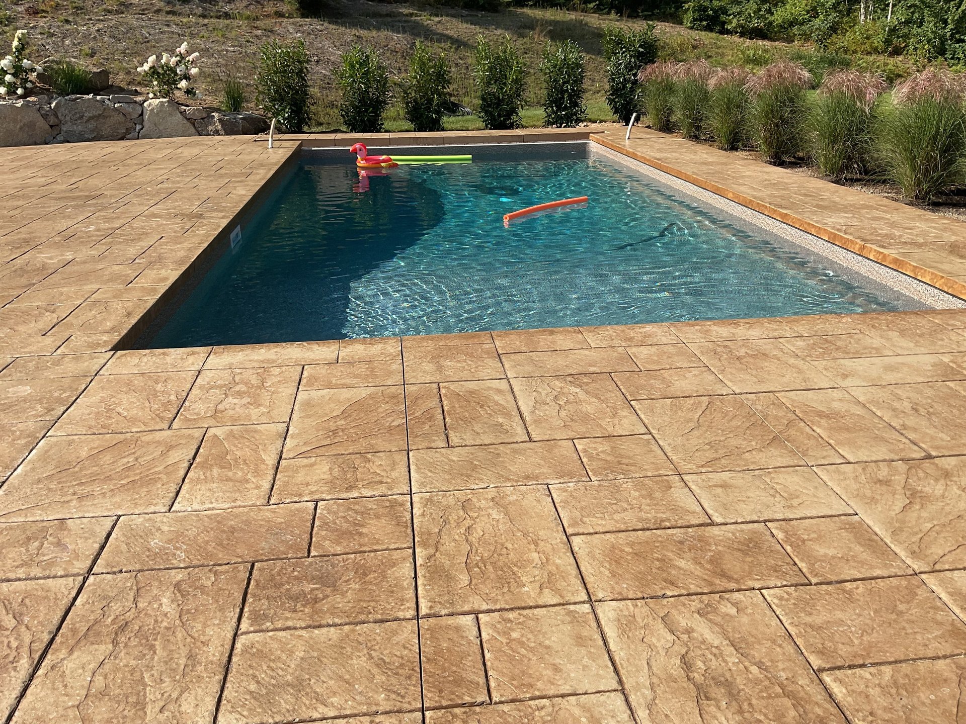 black and white bed linen