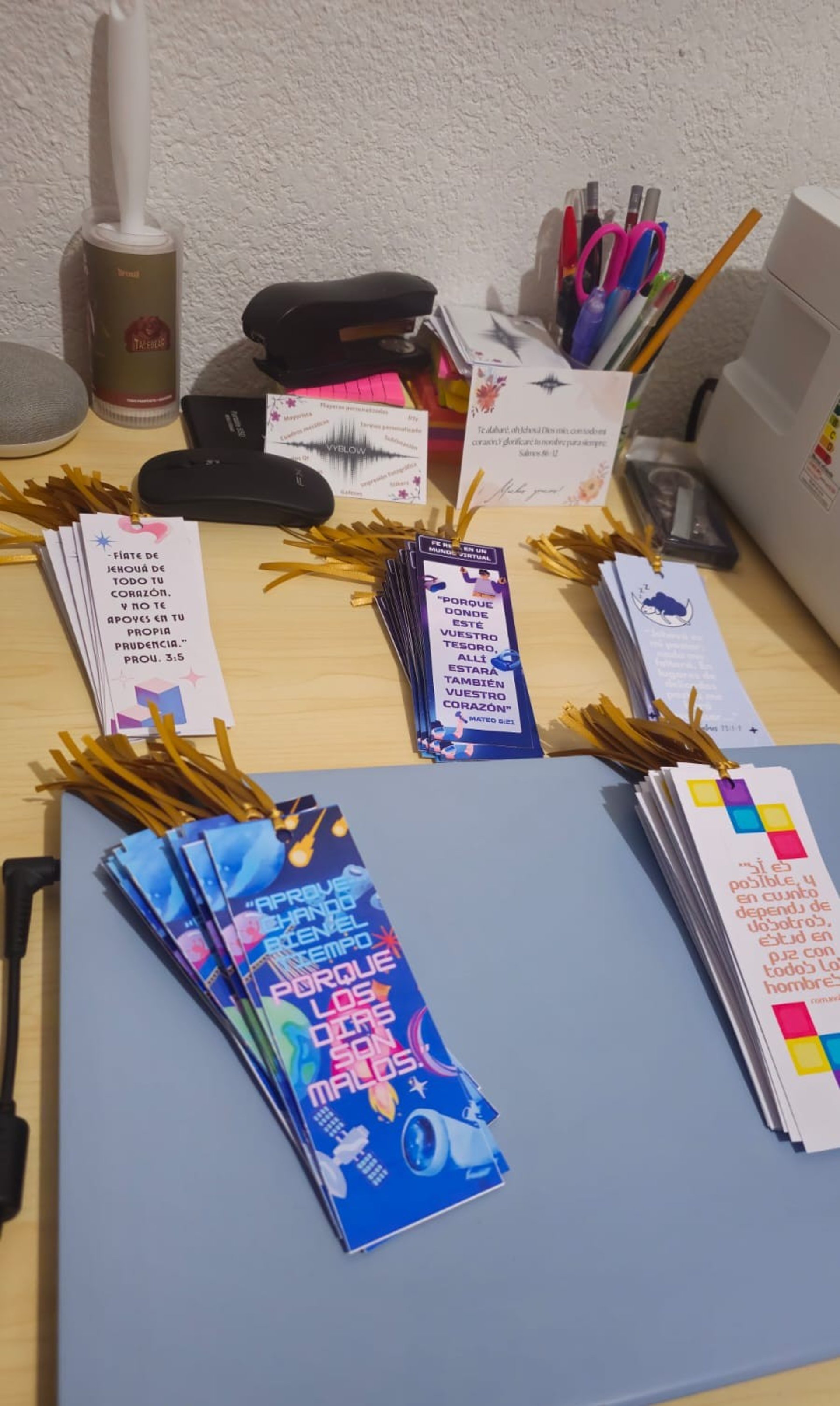 black laptop computer on brown wooden table