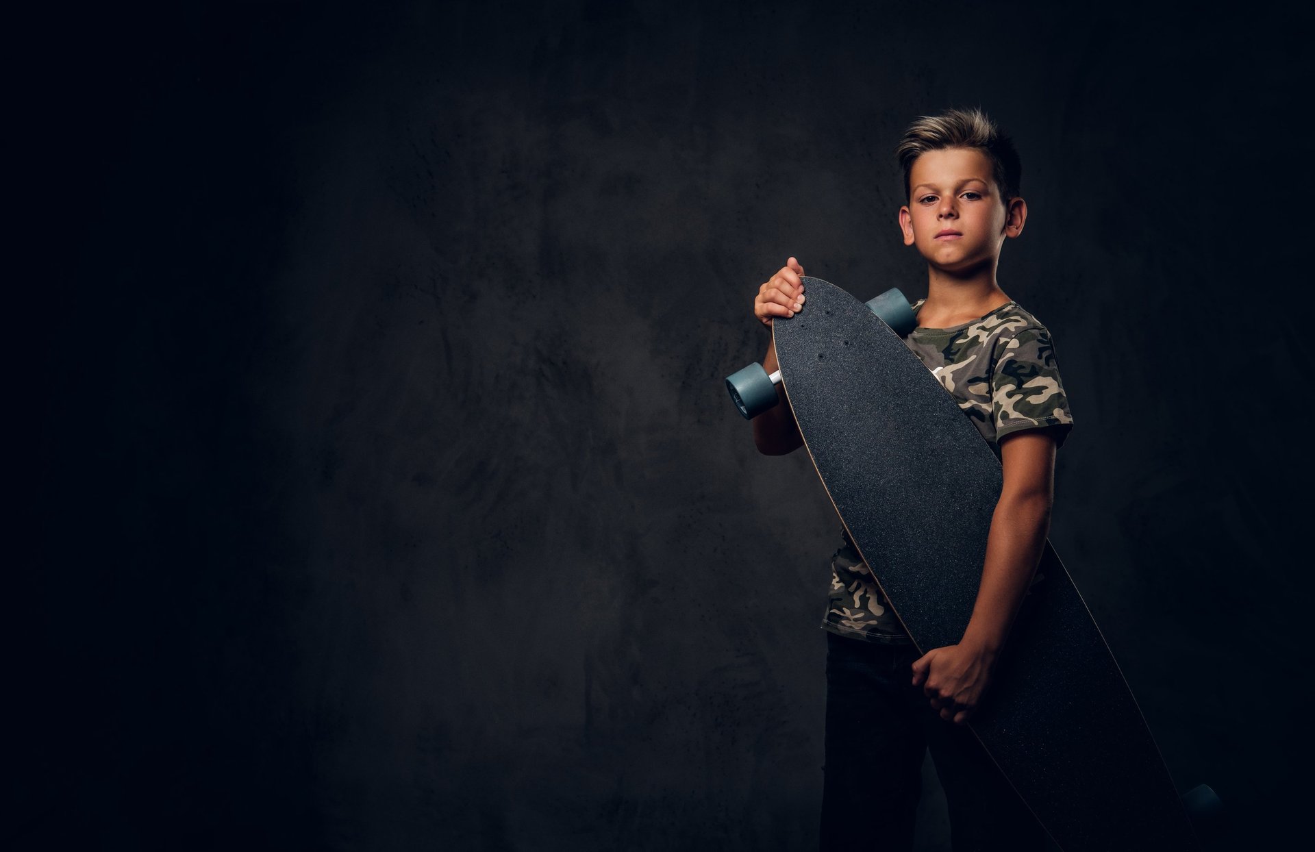 black and white bed linen