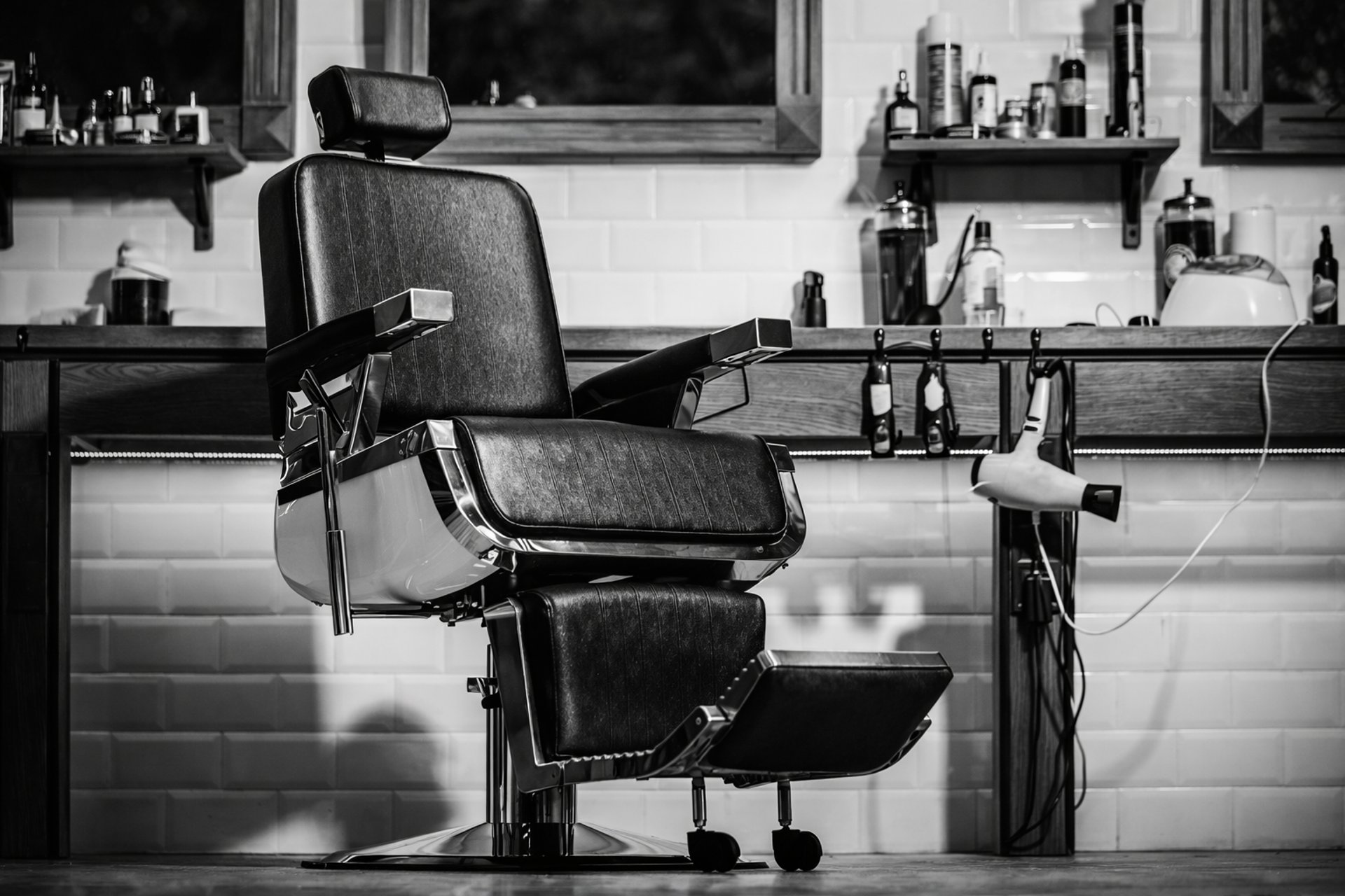 black and white bed linen