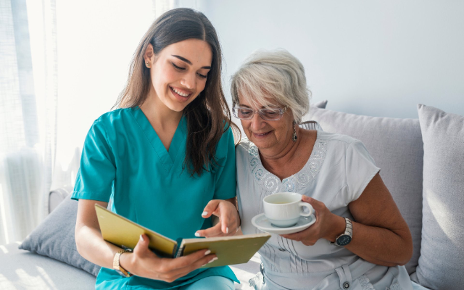 black and white bed linen