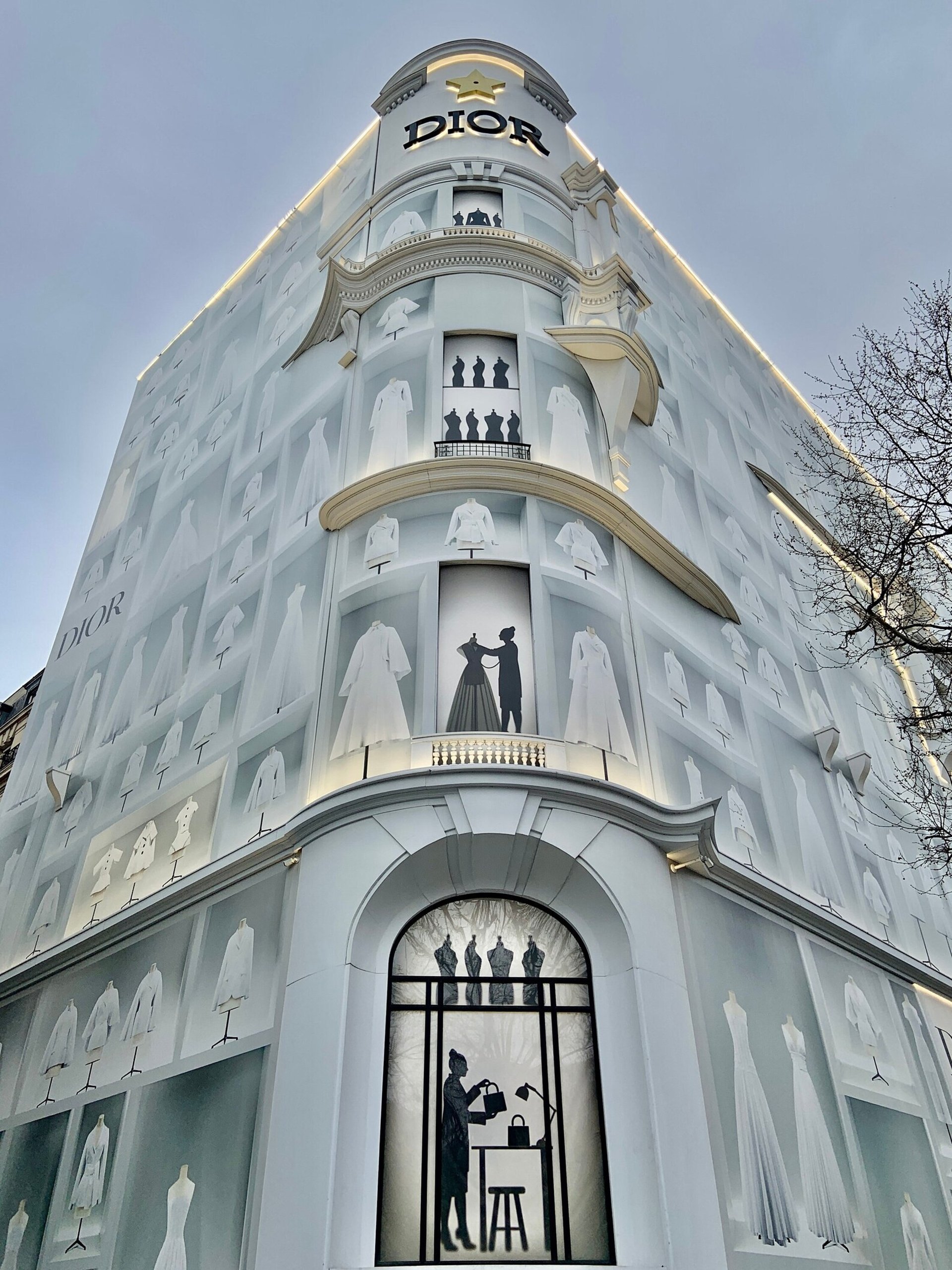 black and white bed linen