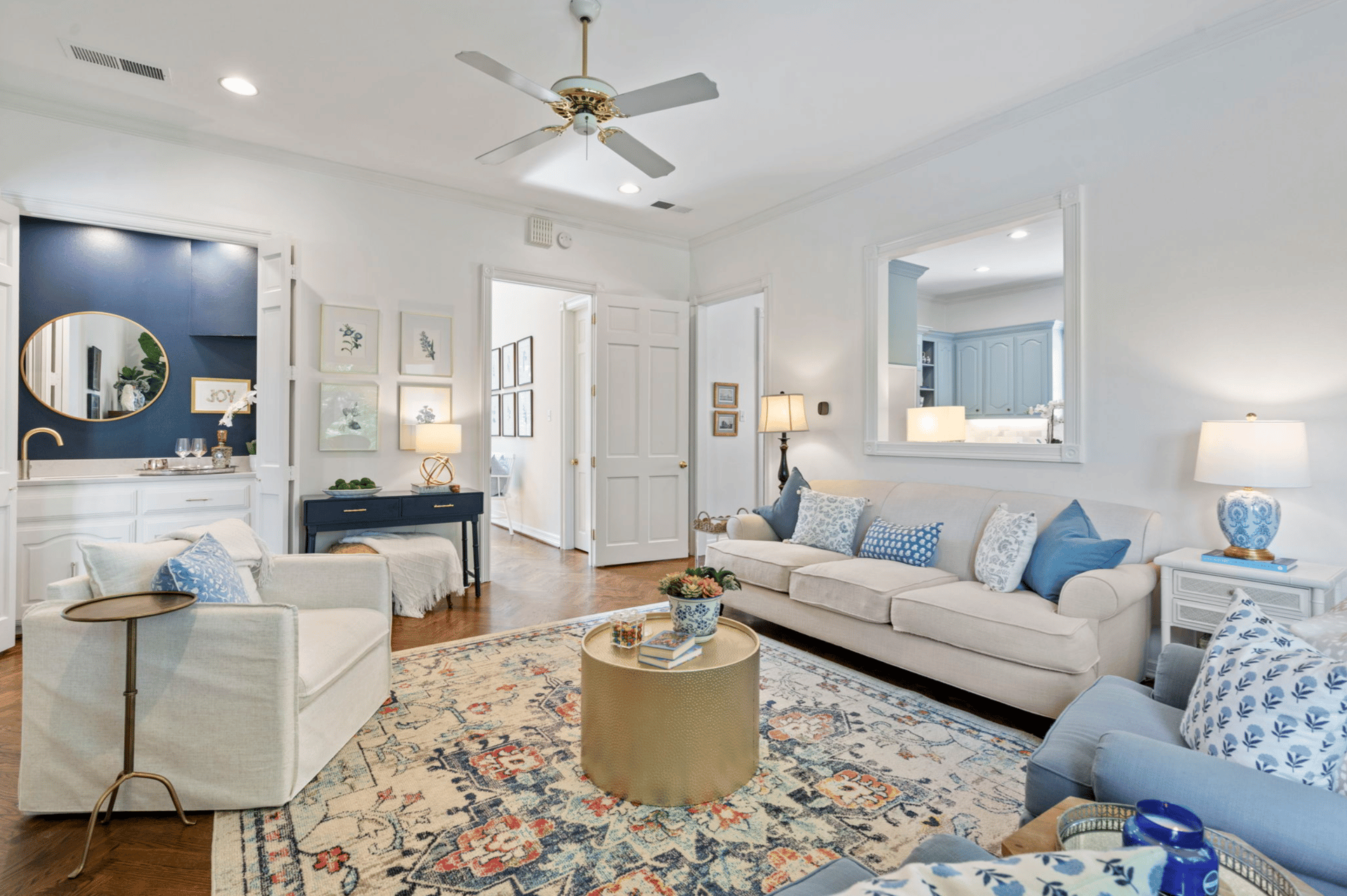 black and white bed linen