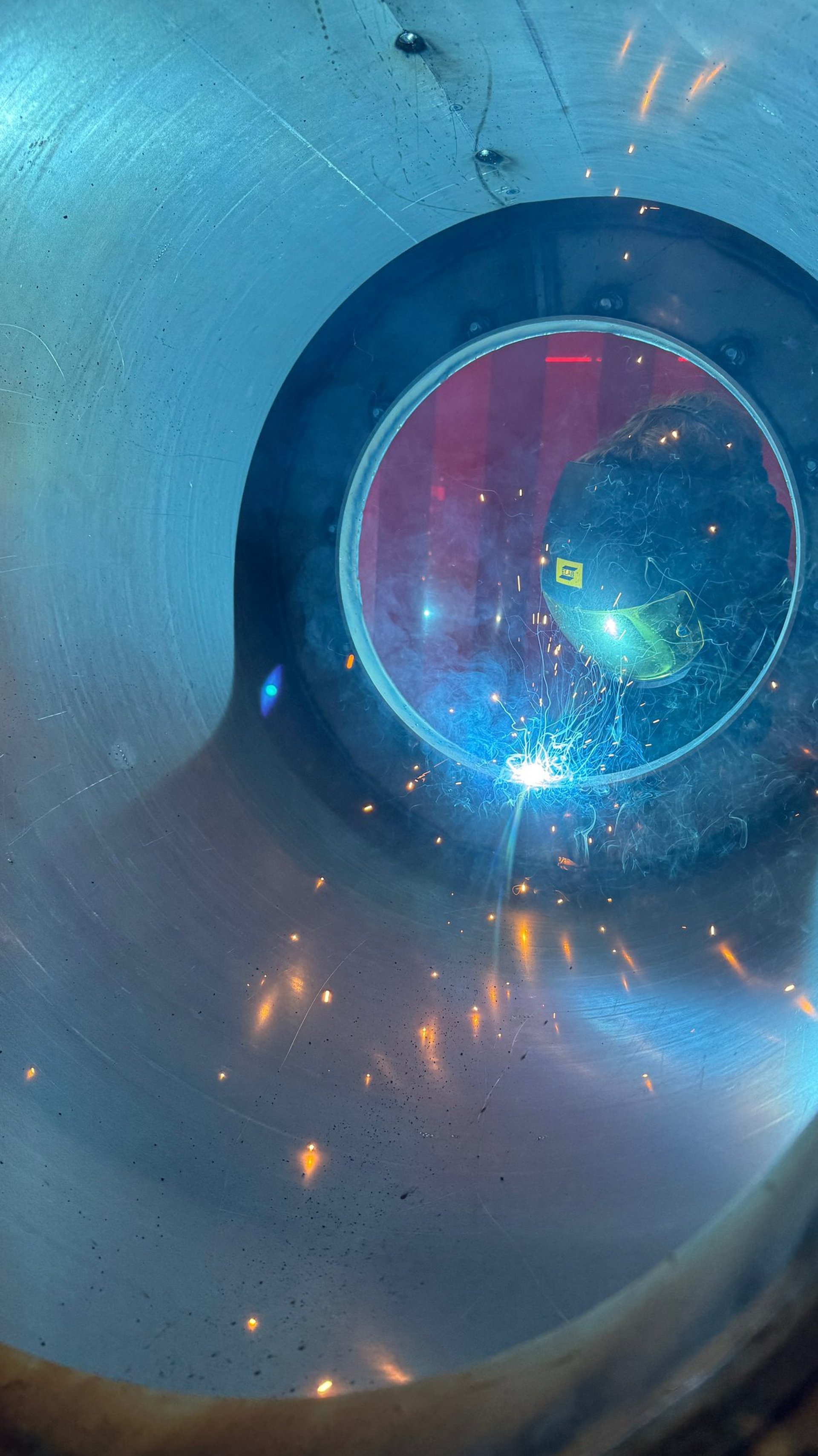 gray computer monitor