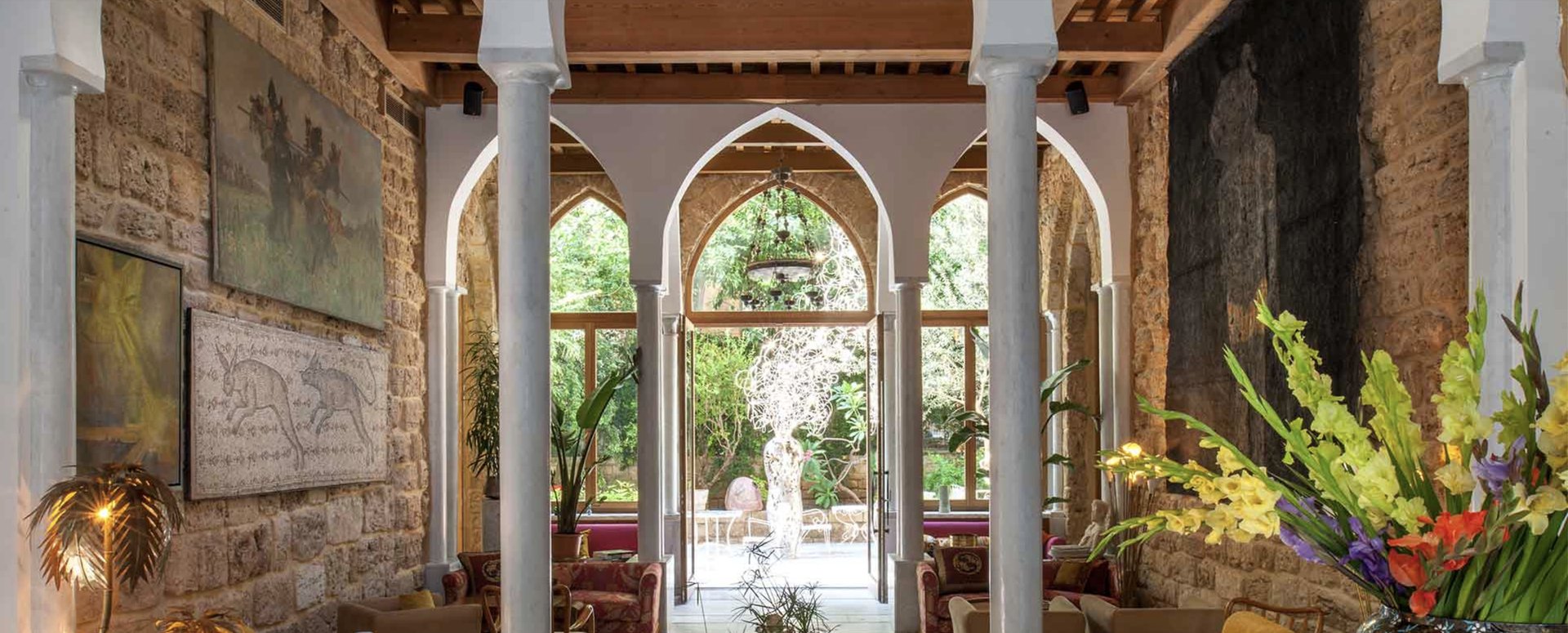 black and white bed linen