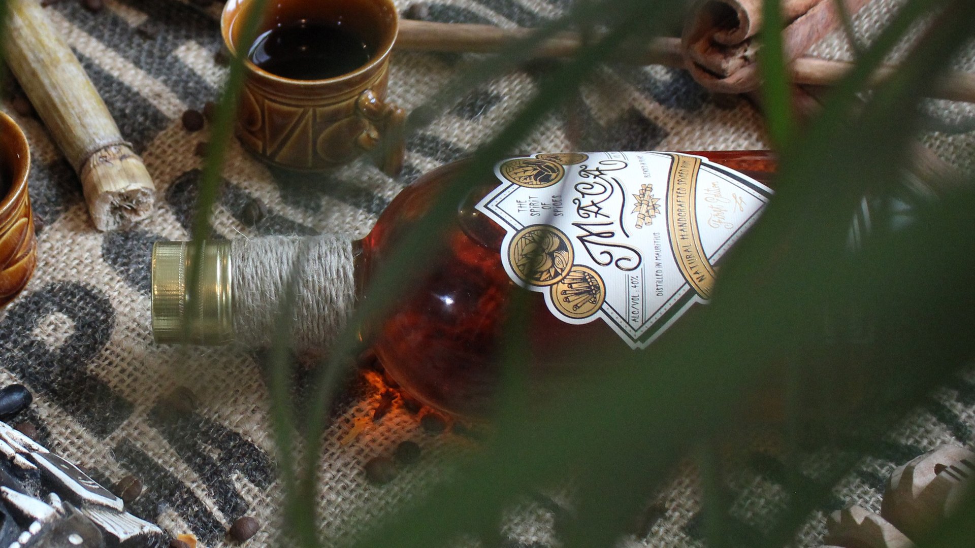 black and white bed linen