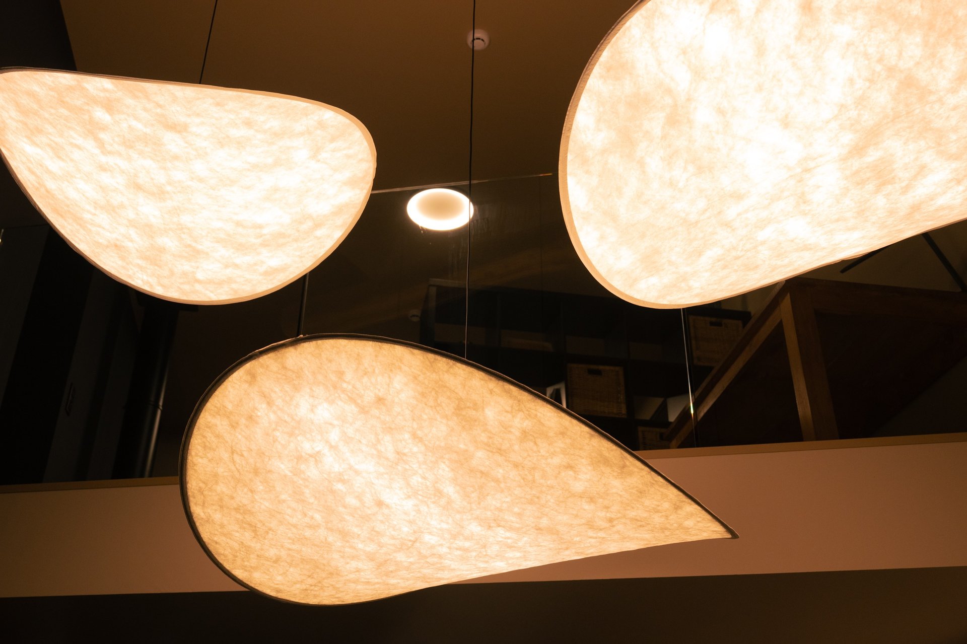 gray computer monitor