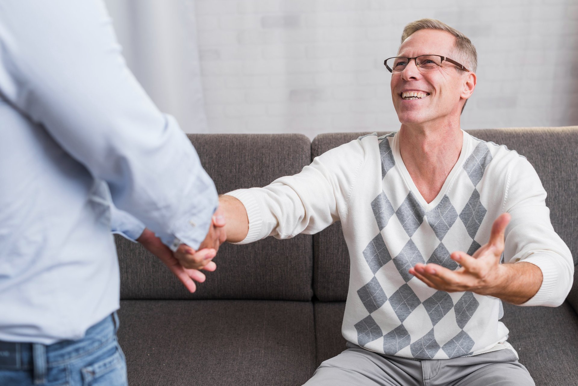 black and white bed linen