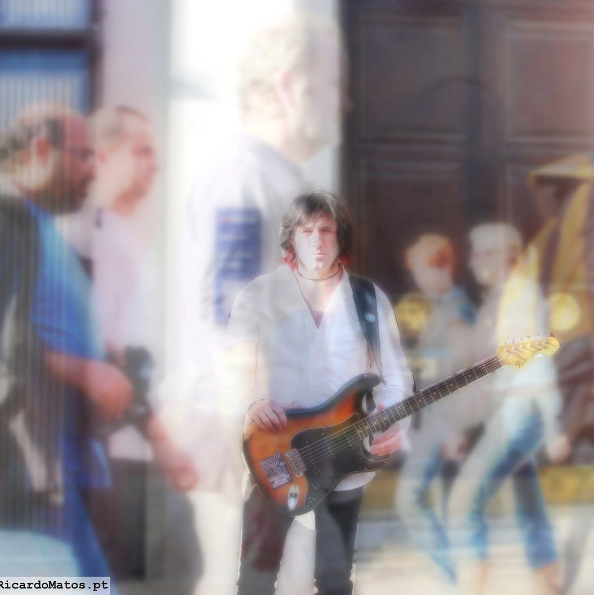 black and white bed linen