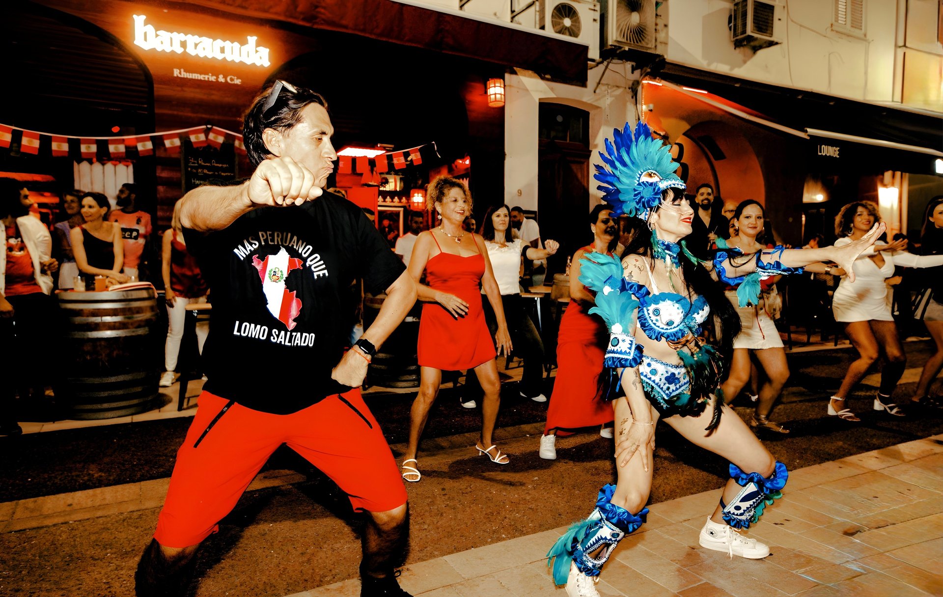 black and white bed linen