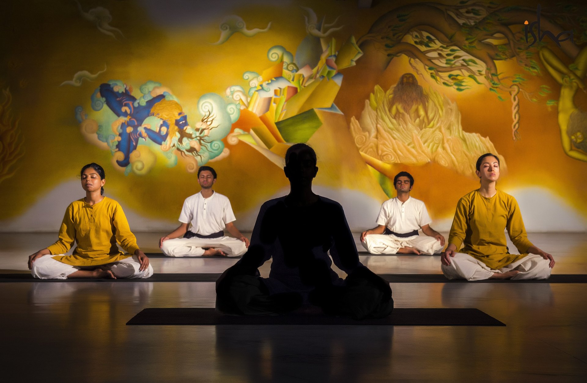 gray computer monitor