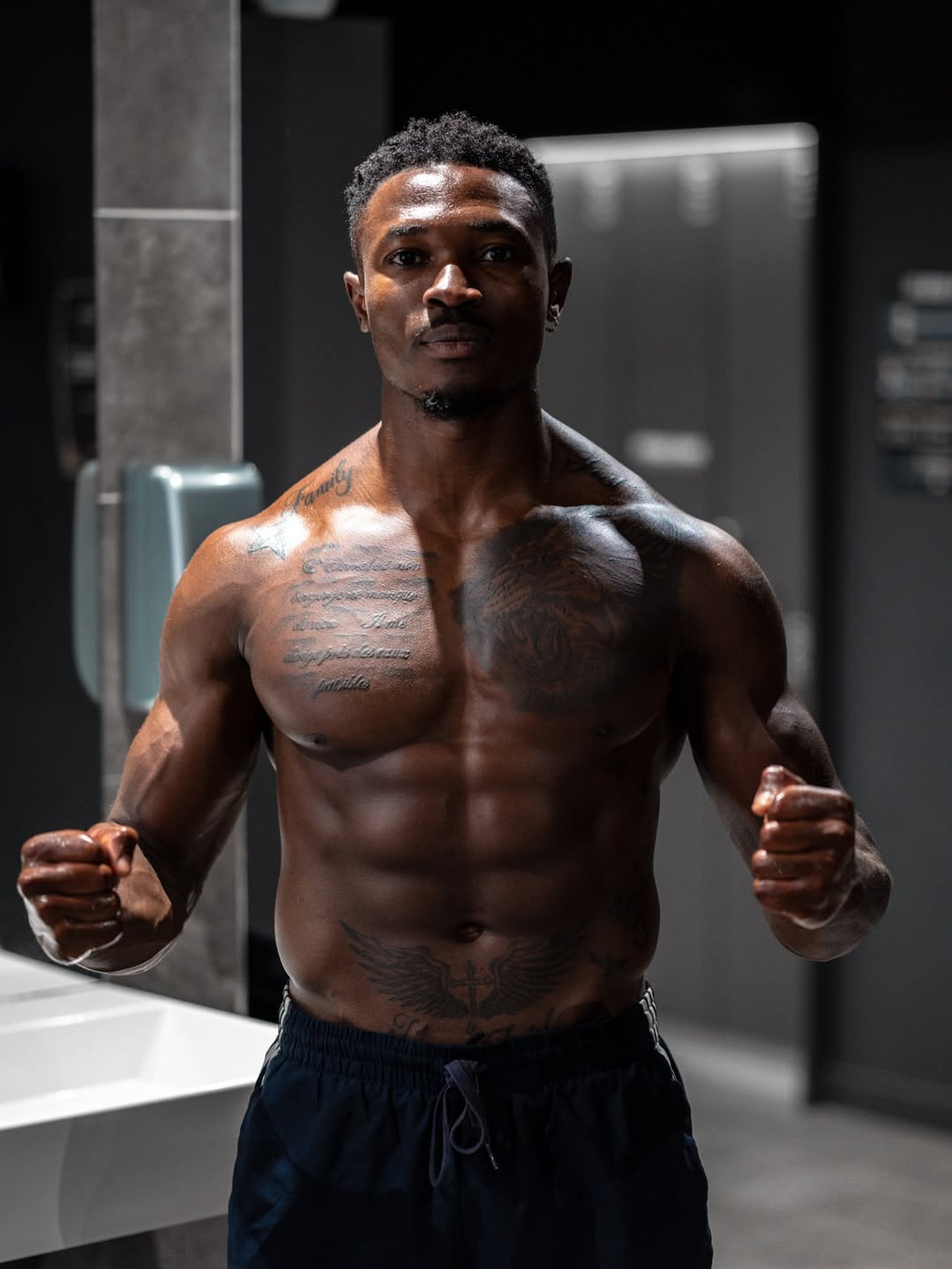 black and white bed linen