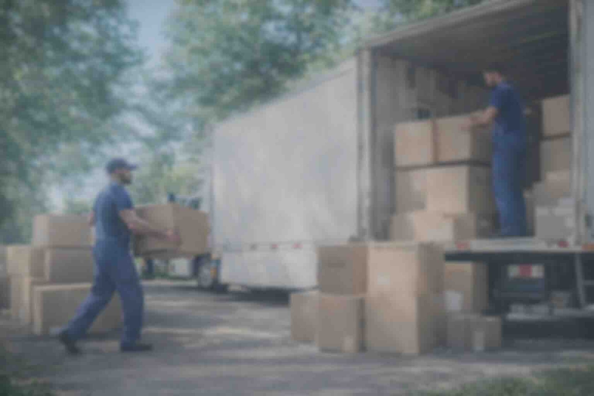 gray computer monitor