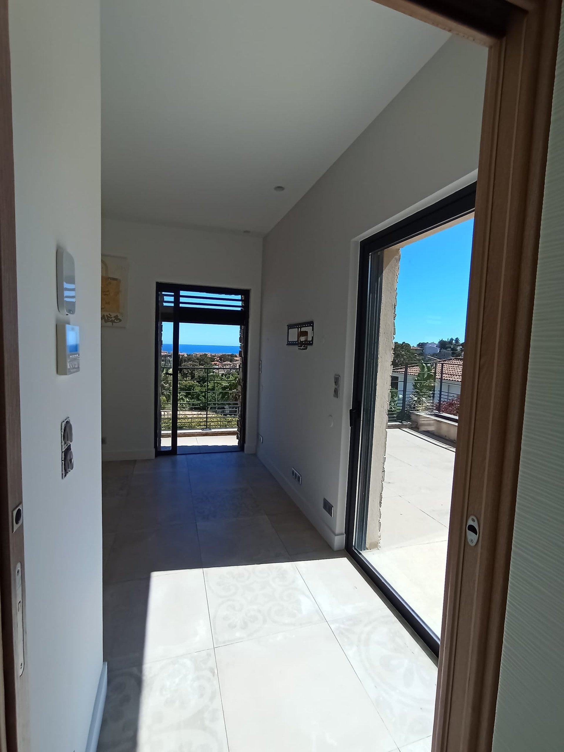 Travaux de remise en état après dégât des eaux (placo + peinture avec couleurs) à Saint-Aygulf, Fréjus