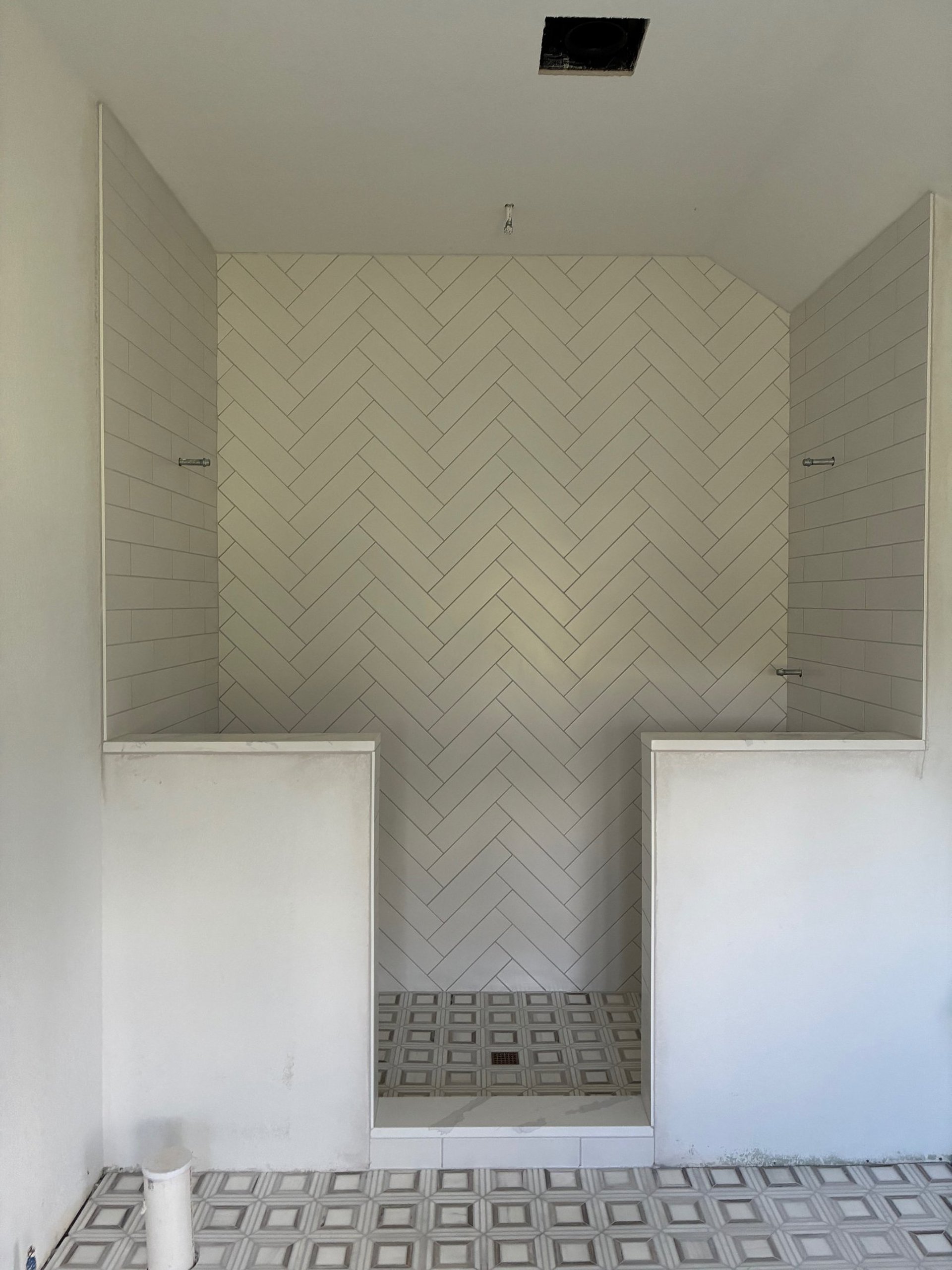 black and white bed linen