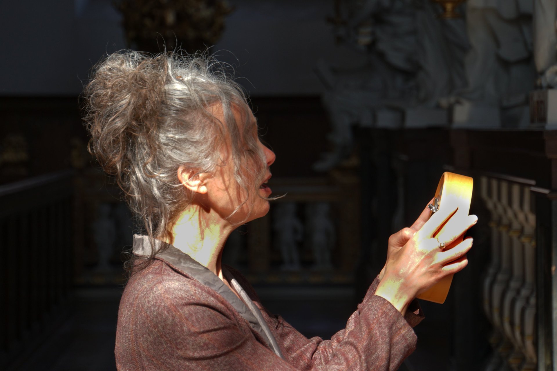 black and white bed linen