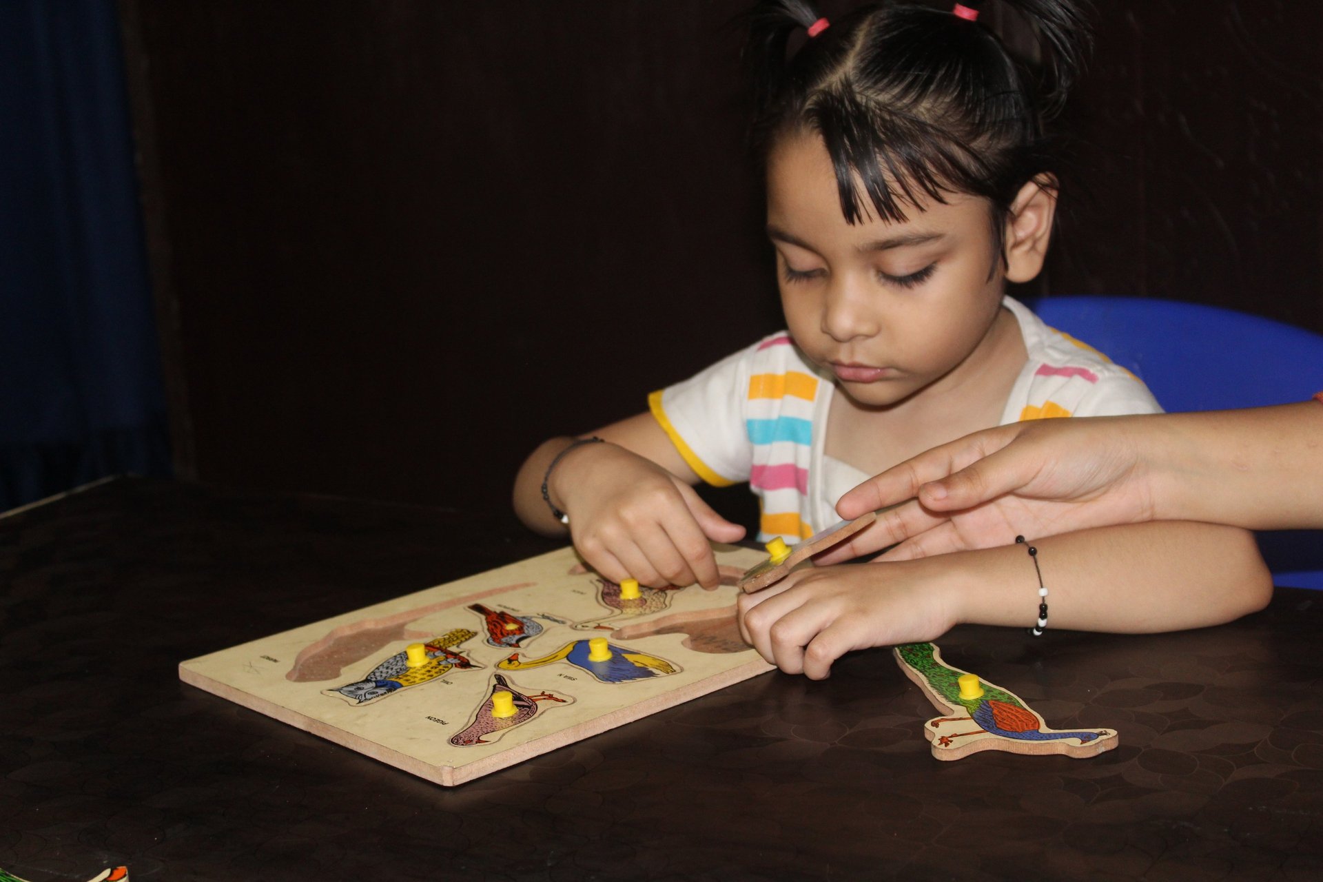 black and white bed linen