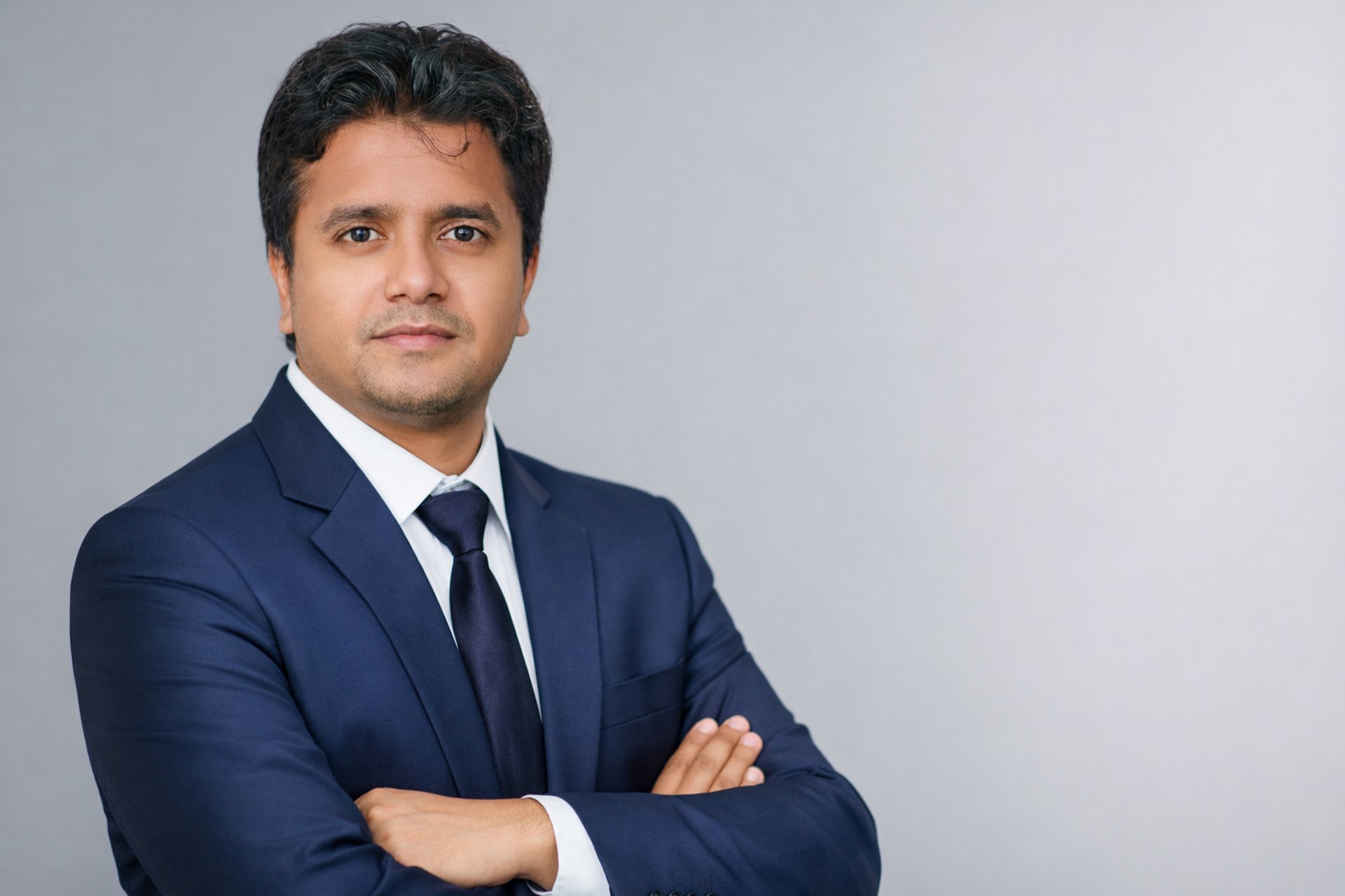 Light blue to dark blue gradient